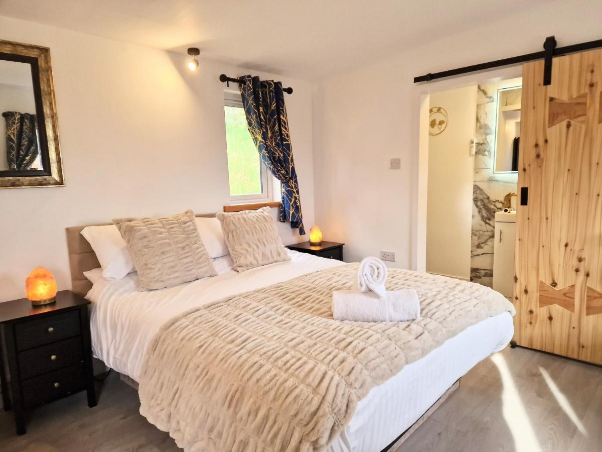 Kaoglen Lodge - Fawn Pod - Hot Tub - Dogs - Pitlochry - Luxury Blairgowrie and Rattray Exterior photo